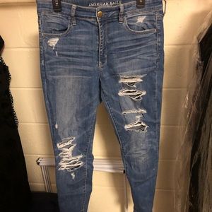 Hi-Rise Distressed Jeggings